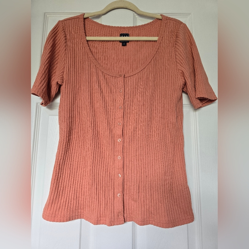 GAP Peach Ribbed Button-Front Top